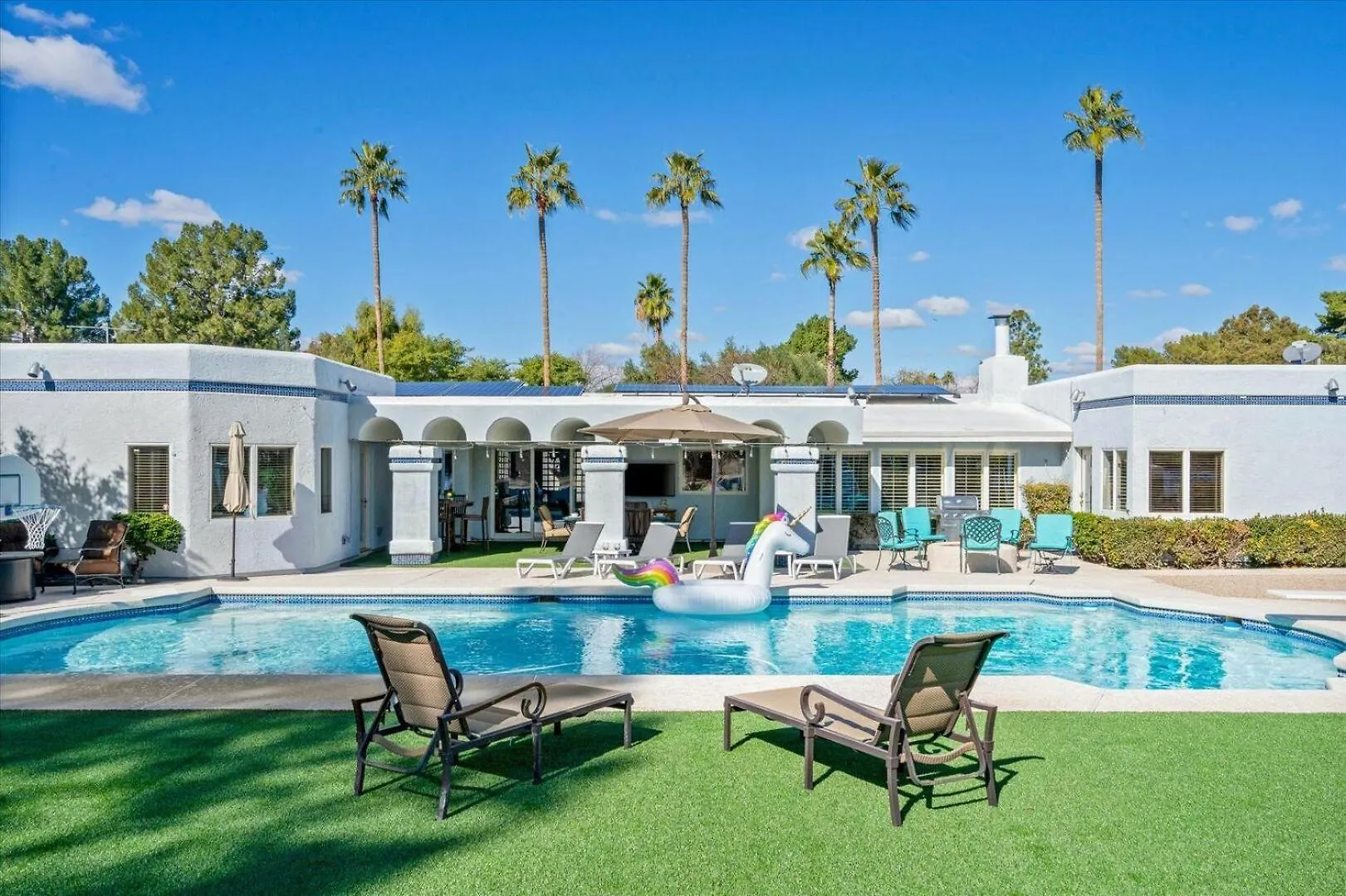 Live Blissfully Villa Phoenix